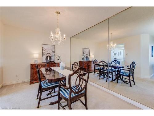 1807-6 Willow Street, Waterloo, ON - Indoor Photo Showing Dining Room