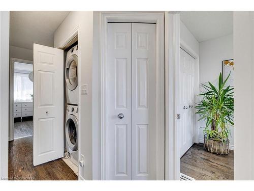 36 Tudor Street, Kitchener, ON - Indoor Photo Showing Laundry Room