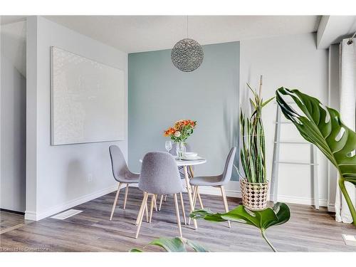 36 Tudor Street, Kitchener, ON - Indoor Photo Showing Dining Room