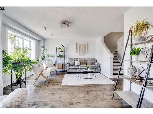 36 Tudor Street, Kitchener, ON - Indoor Photo Showing Living Room