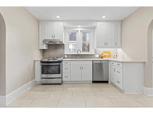 19 Homewood Avenue, Kitchener, ON - Indoor Photo Showing Kitchen