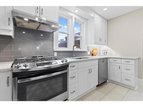 19 Homewood Avenue, Kitchener, ON - Indoor Photo Showing Kitchen With Upgraded Kitchen