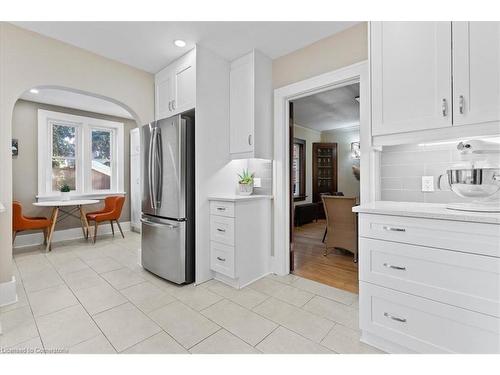 19 Homewood Avenue, Kitchener, ON - Indoor Photo Showing Kitchen