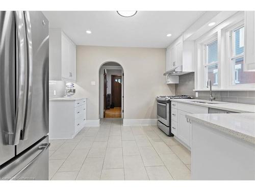 19 Homewood Avenue, Kitchener, ON - Indoor Photo Showing Kitchen With Double Sink