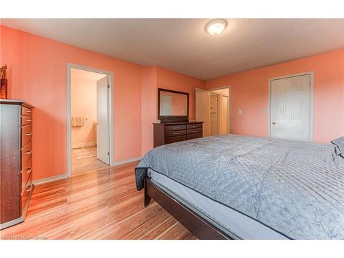 732 Grand Banks Drive, Waterloo, ON - Indoor Photo Showing Bedroom