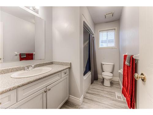 732 Grand Banks Drive, Waterloo, ON - Indoor Photo Showing Bathroom