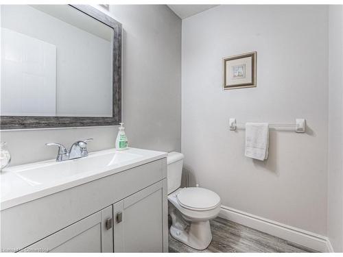 732 Grand Banks Drive, Waterloo, ON - Indoor Photo Showing Bathroom