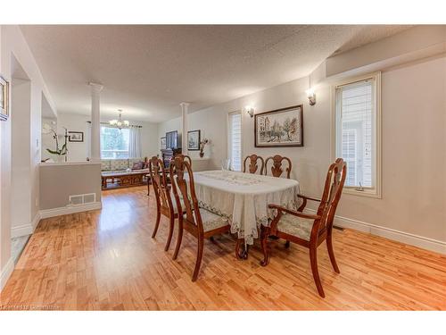 732 Grand Banks Drive, Waterloo, ON - Indoor Photo Showing Dining Room