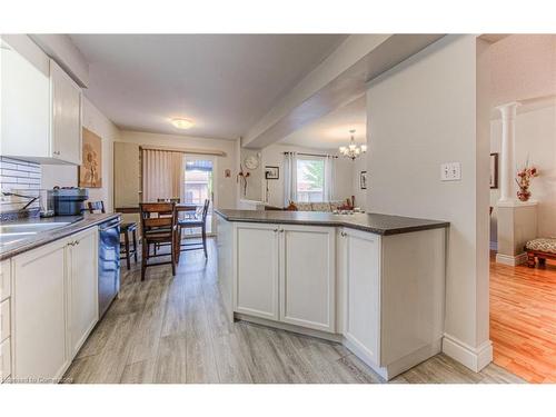 732 Grand Banks Drive, Waterloo, ON - Indoor Photo Showing Kitchen