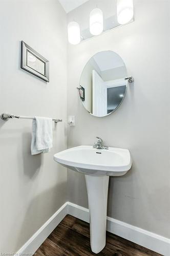 219 Corrie Crescent, Waterloo, ON - Indoor Photo Showing Bathroom