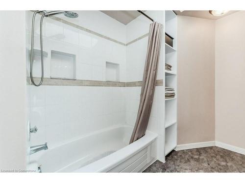 219 Corrie Crescent, Waterloo, ON - Indoor Photo Showing Bathroom