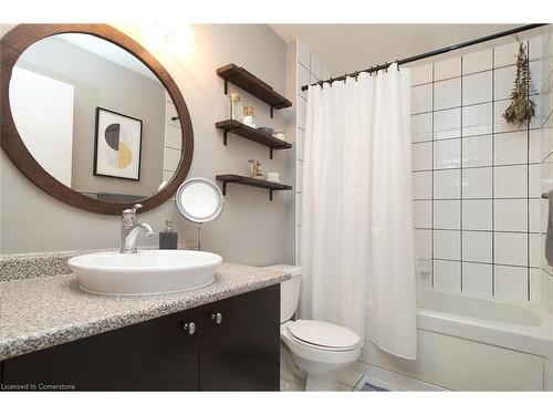 417-404 King Street W, Kitchener, ON - Indoor Photo Showing Bathroom