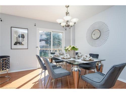 712 Paris Boulevard, Waterloo, ON - Indoor Photo Showing Dining Room