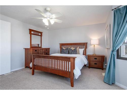 712 Paris Boulevard, Waterloo, ON - Indoor Photo Showing Bedroom