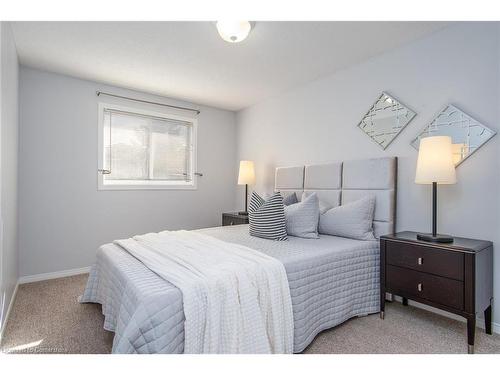 712 Paris Boulevard, Waterloo, ON - Indoor Photo Showing Bedroom