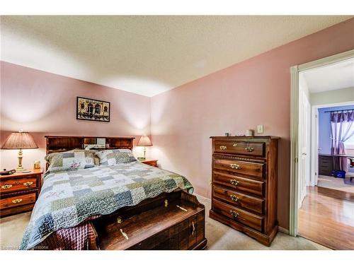 93 Cindy Avenue, Cambridge, ON - Indoor Photo Showing Bedroom