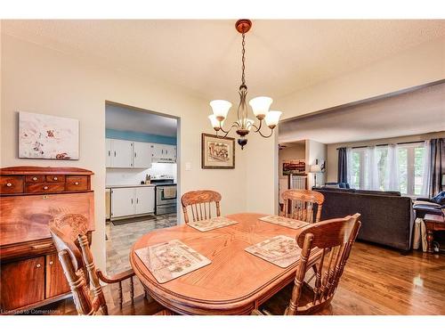 93 Cindy Avenue, Cambridge, ON - Indoor Photo Showing Dining Room