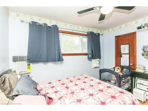 214 Union Street E, Waterloo, ON - Indoor Photo Showing Bedroom