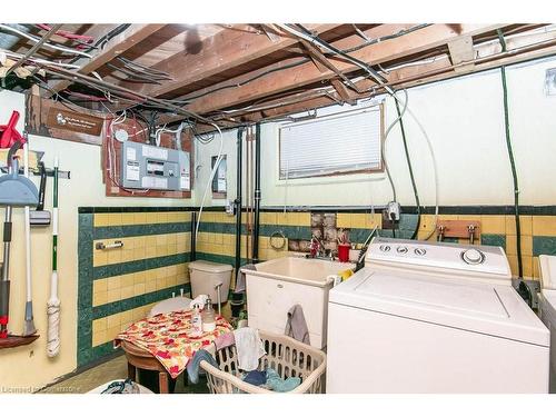 214 Union Street E, Waterloo, ON - Indoor Photo Showing Laundry Room