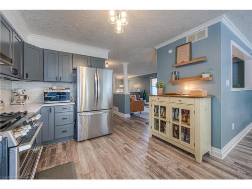 638 Mortimer Drive, Cambridge, ON - Indoor Photo Showing Kitchen With Stainless Steel Kitchen