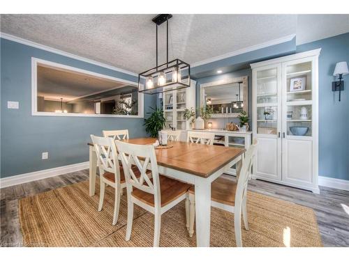 638 Mortimer Drive, Cambridge, ON - Indoor Photo Showing Dining Room