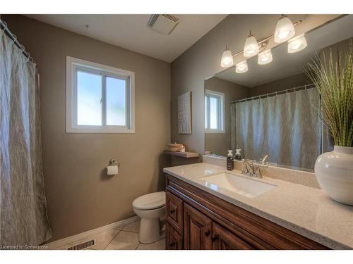 638 Mortimer Drive, Cambridge, ON - Indoor Photo Showing Bathroom