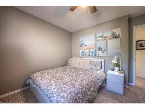 638 Mortimer Drive, Cambridge, ON - Indoor Photo Showing Bedroom