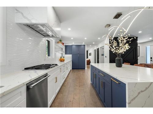 52 Rosewood Drive, Kitchener, ON - Indoor Photo Showing Kitchen With Upgraded Kitchen