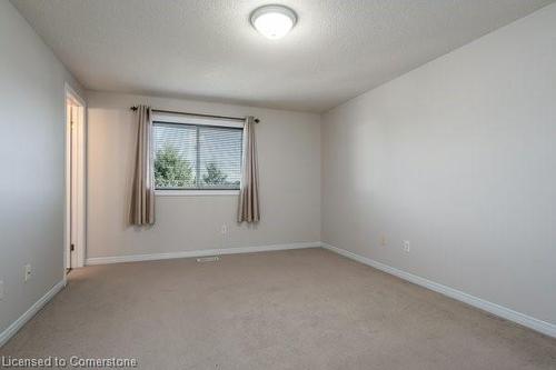 239 Bridlewreath Street, Kitchener, ON - Indoor Photo Showing Other Room