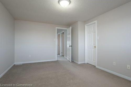 239 Bridlewreath Street, Kitchener, ON - Indoor Photo Showing Other Room