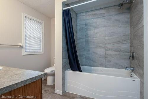 239 Bridlewreath Street, Kitchener, ON - Indoor Photo Showing Bathroom