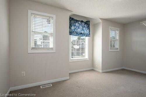 239 Bridlewreath Street, Kitchener, ON - Indoor Photo Showing Other Room