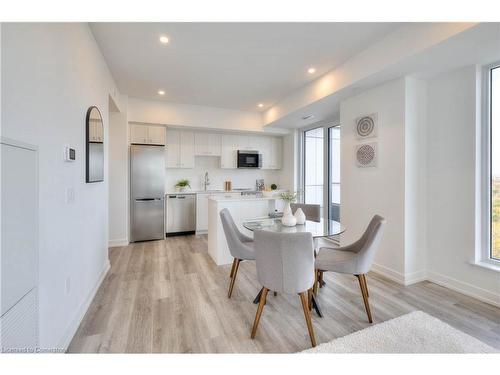 1112-15 Wellington St S, Kitchener, ON - Indoor Photo Showing Dining Room