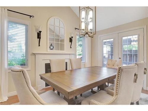 94 Adler Drive, Cambridge, ON - Indoor Photo Showing Dining Room