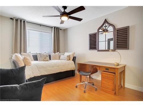 94 Adler Drive, Cambridge, ON - Indoor Photo Showing Bedroom