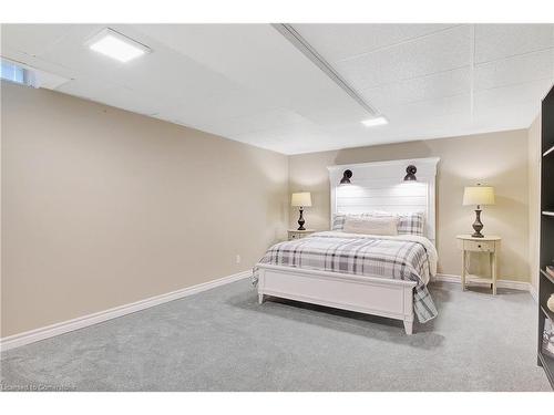 94 Adler Drive, Cambridge, ON - Indoor Photo Showing Bedroom