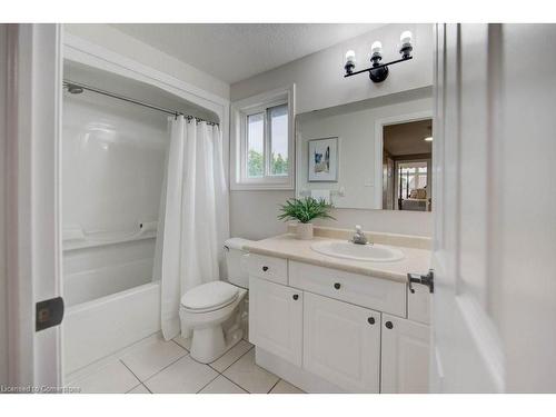 87 Green Bank Drive, Cambridge, ON - Indoor Photo Showing Bathroom