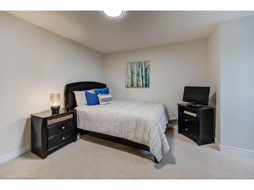 87 Green Bank Drive, Cambridge, ON - Indoor Photo Showing Bedroom