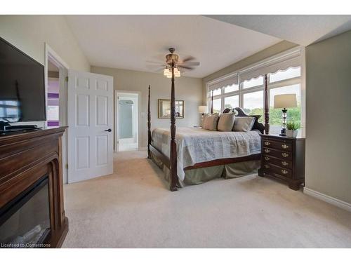 87 Green Bank Drive, Cambridge, ON - Indoor Photo Showing Bedroom