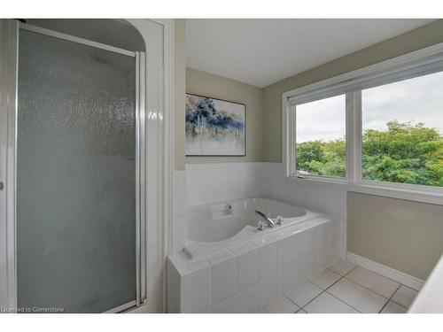 87 Green Bank Drive, Cambridge, ON - Indoor Photo Showing Bathroom