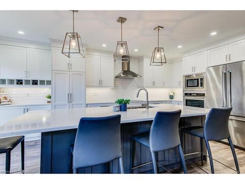 3 Kerwood Drive, Cambridge, ON - Indoor Photo Showing Kitchen With Upgraded Kitchen