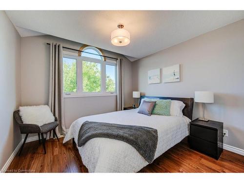 3 Kerwood Drive, Cambridge, ON - Indoor Photo Showing Bedroom