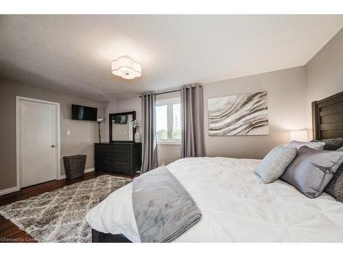 3 Kerwood Drive, Cambridge, ON - Indoor Photo Showing Bedroom