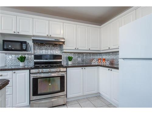 379 Beaver Creek Road, Waterloo, ON - Indoor Photo Showing Kitchen