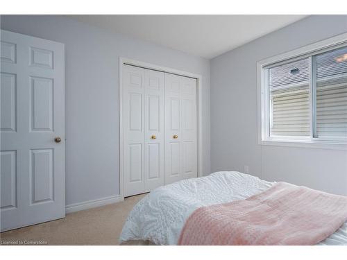 379 Beaver Creek Road, Waterloo, ON - Indoor Photo Showing Bedroom