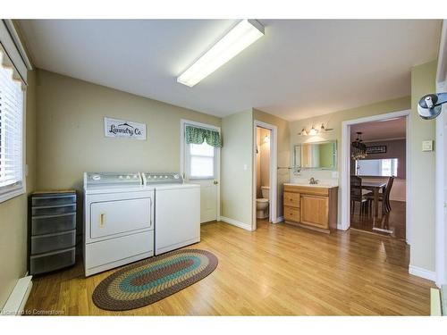 86119 Kintail Line, Ashfield-Colborne-Wawanosh, ON - Indoor Photo Showing Laundry Room