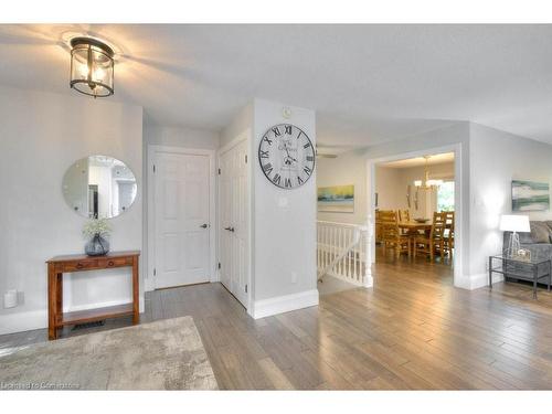 3-318 Roxton Drive, Waterloo, ON - Indoor Photo Showing Living Room