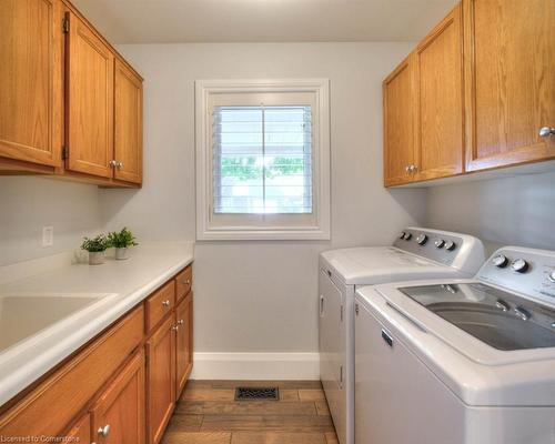 3-318 Roxton Drive, Waterloo, ON - Indoor Photo Showing Laundry Room