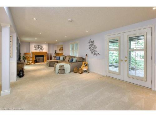 3-318 Roxton Drive, Waterloo, ON - Indoor With Fireplace