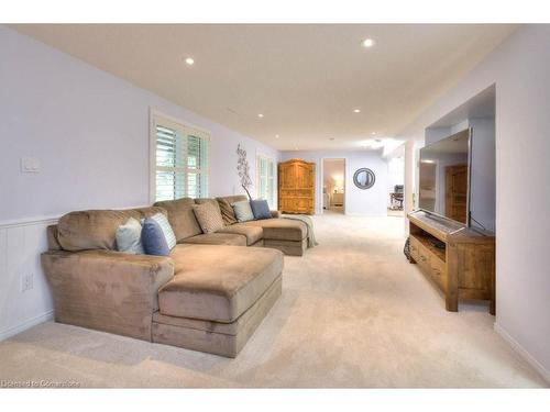 3-318 Roxton Drive, Waterloo, ON - Indoor Photo Showing Living Room